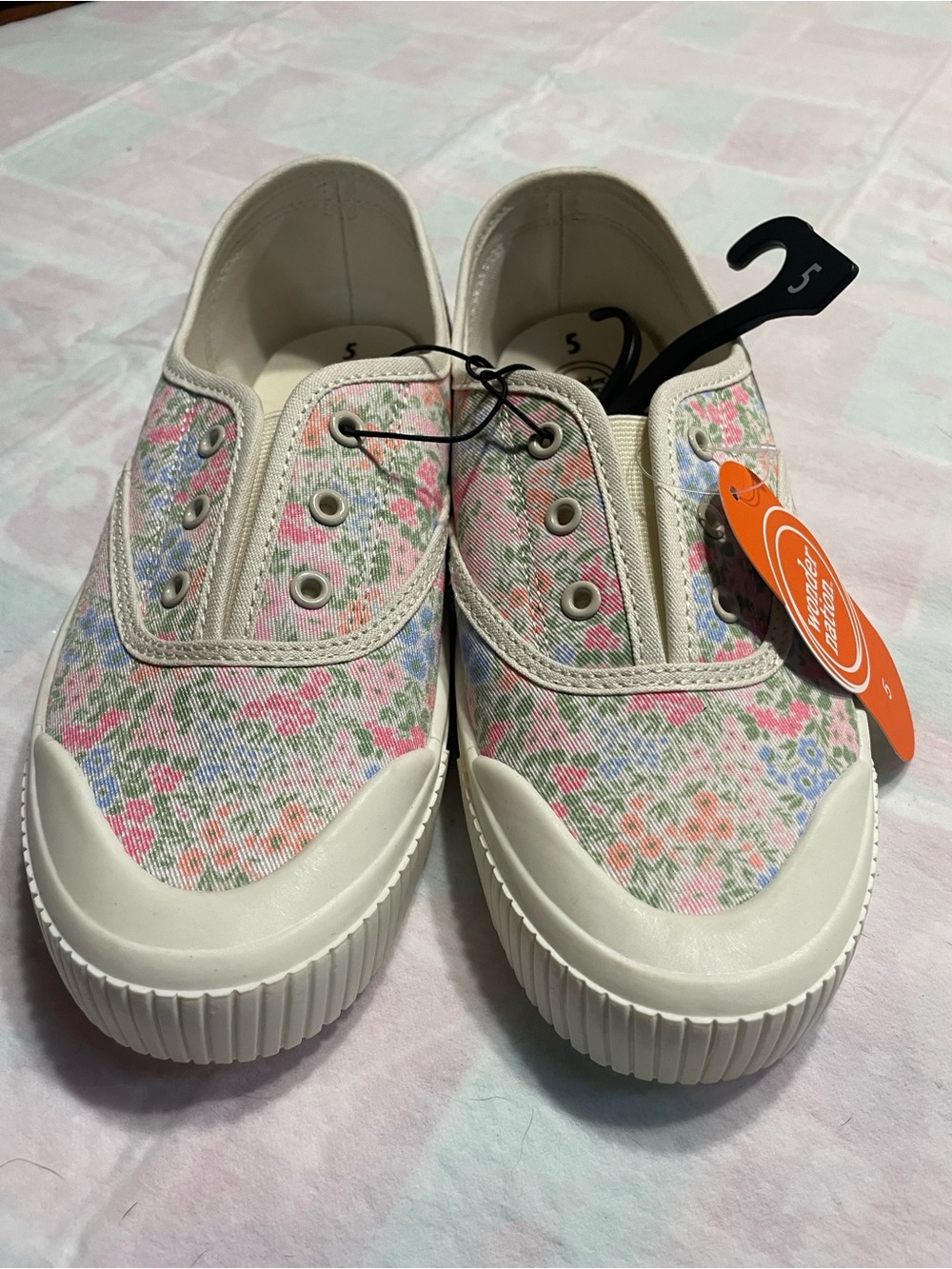 NWT Girls Wonder Nation Floral Canvas Slip-On Shoes in Cream and Pink